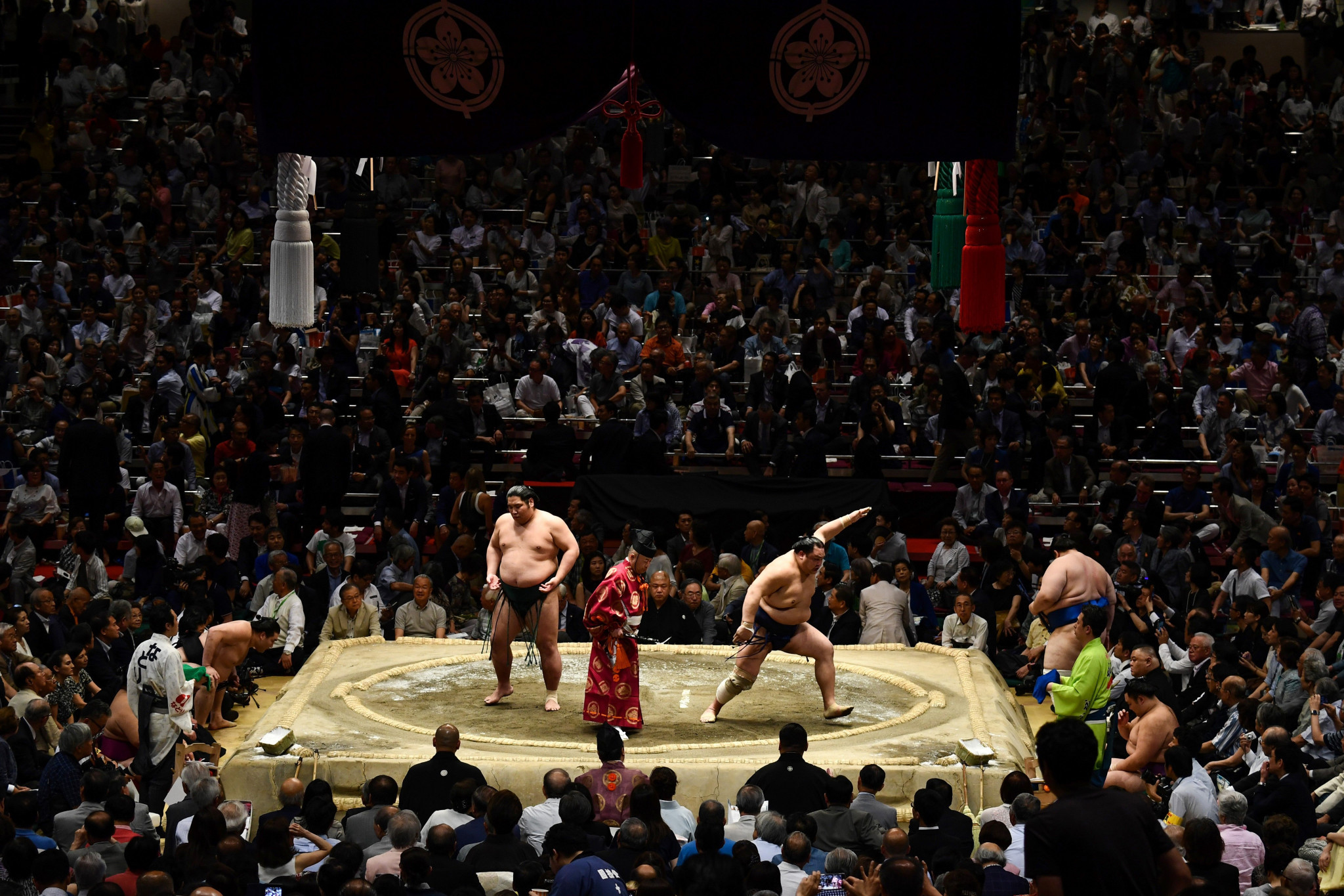 JSA votes to allow fans into sumo tournament in Tokyo News Tap